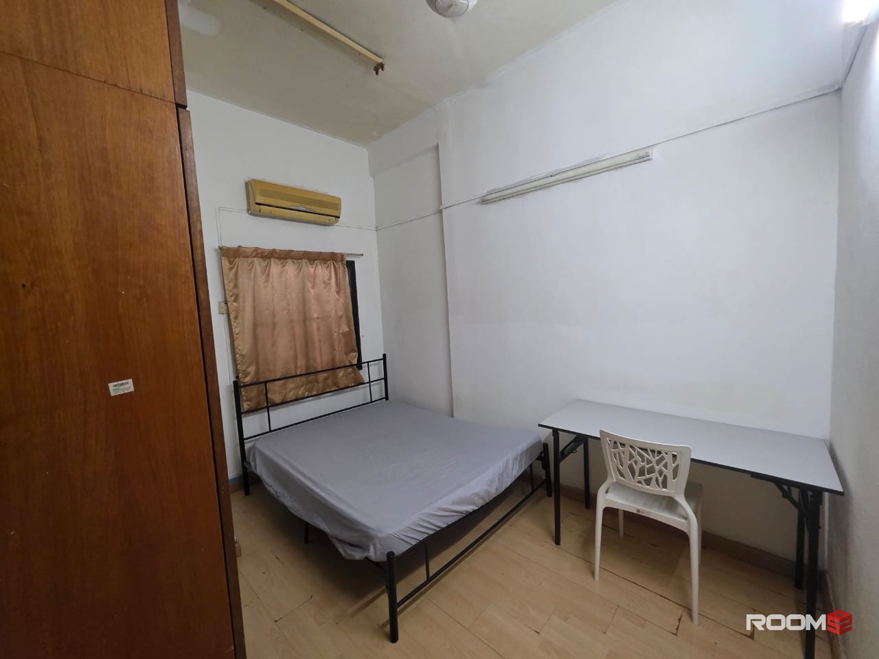 5 mins to LRT Kelana Jaya 🚶🏼 LIMITED Queen Bed Room for rent @ SS 4C