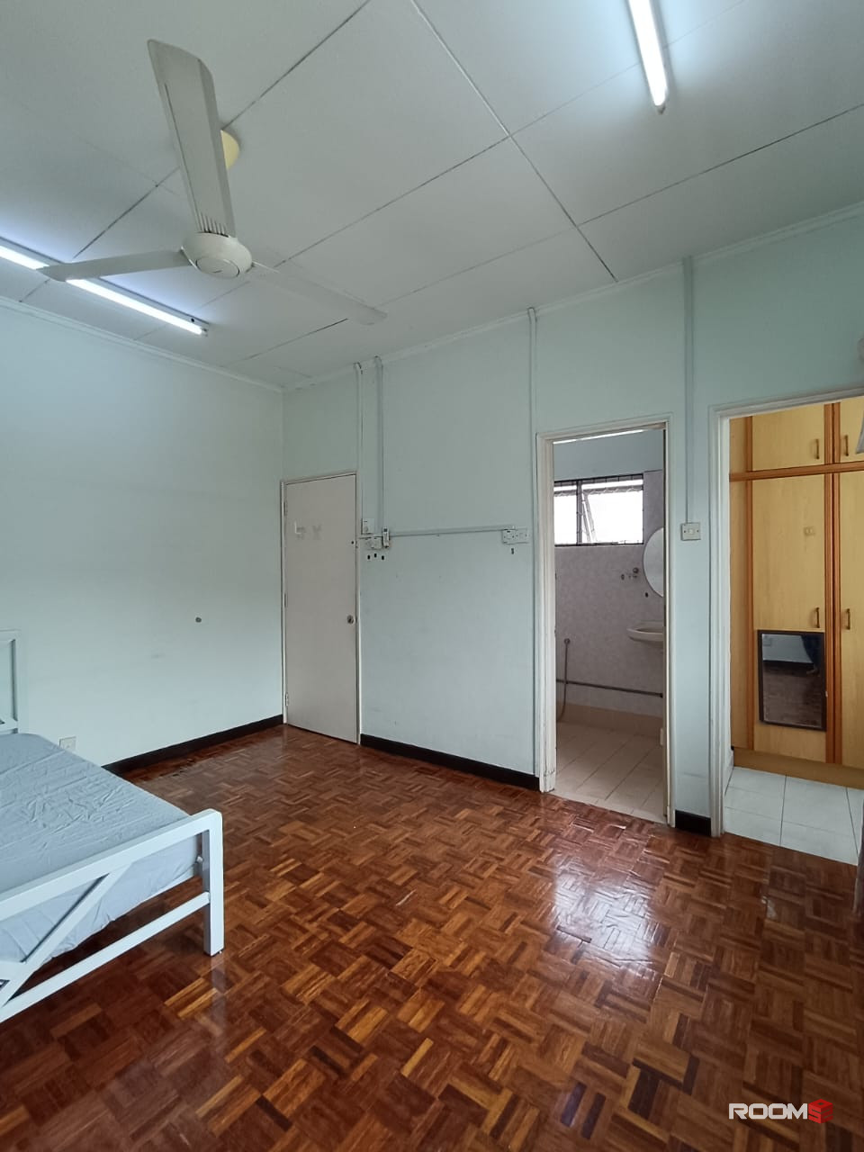 💥 ZERO DEPOSIT AVAILABLE 💥 Master Room with Private Bathroom @ USJ 11 Subang nearby USJ Taipan, Glenmarie