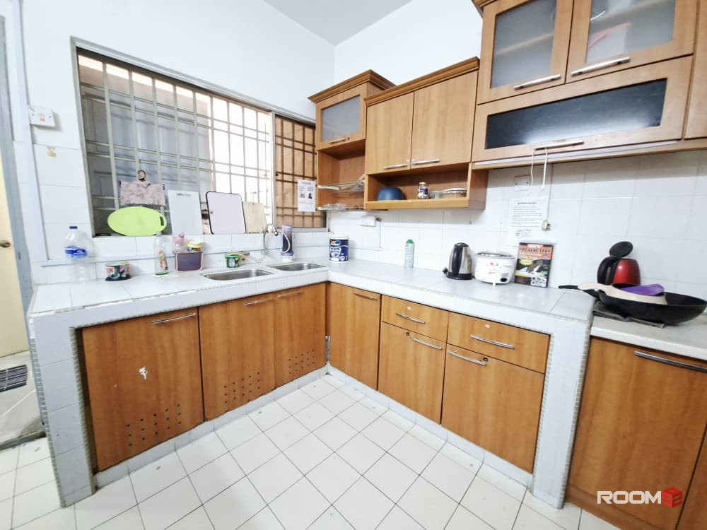 💥 HOT ZERO DEPOSIT PROMO💥 FULLY FURNISHED MIDDLE ROOM @ BU 10 nearby One Utama, Centrepoint BU, KPMG Tower