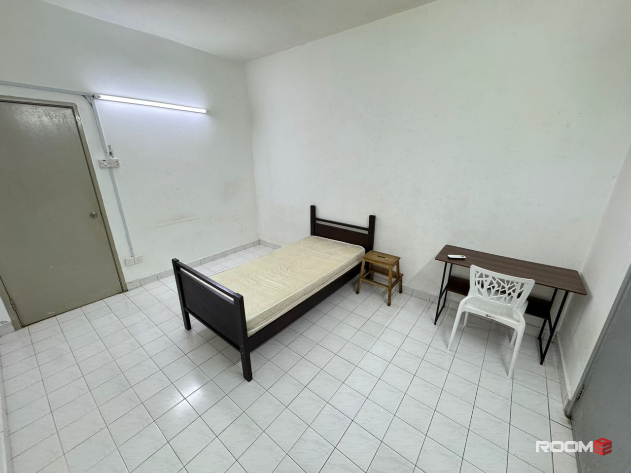 🔥 ZERO DEPOSIT PROMO 🔥 Middle Room for Rent @ 5 mins to One Utama nearby KPMG Tower, Surian Tower, Sunway Giza