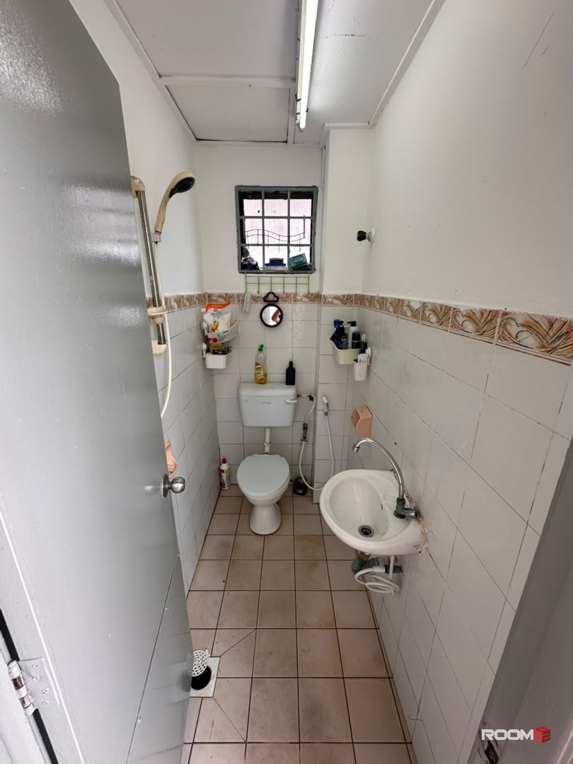 💥 ZERO DEPOSIT AVAILABLE💥 Middle Room with Attached Sharing Bathroom @ BU 12 nearby One Utama, Aman Suria, Kelana Jaya