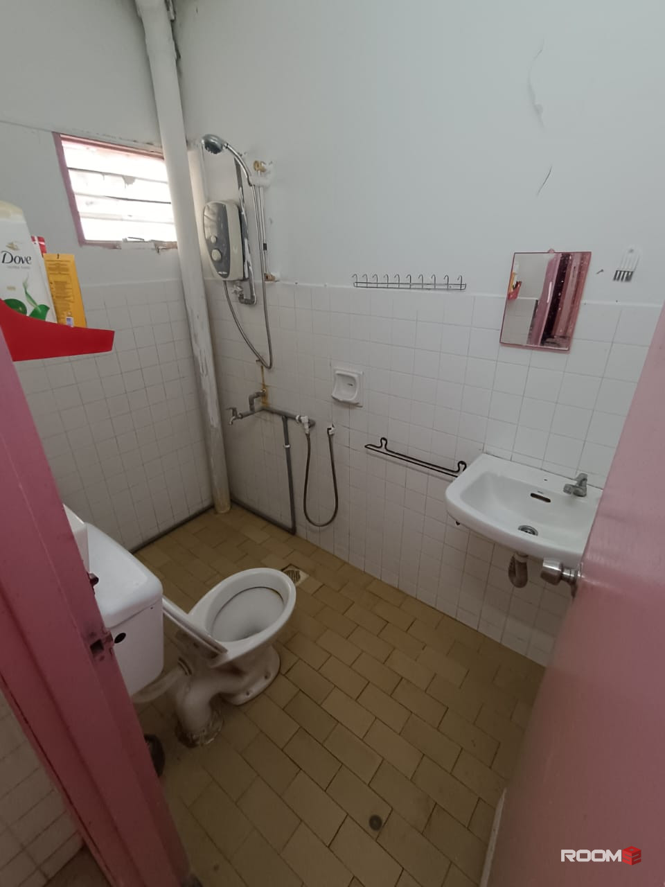 💥 MONTH END PROMO 💥 Affordable Room for Rent @ SS 25 Taman Mayang nearby LRT Lembah SUbang, Aman Suria