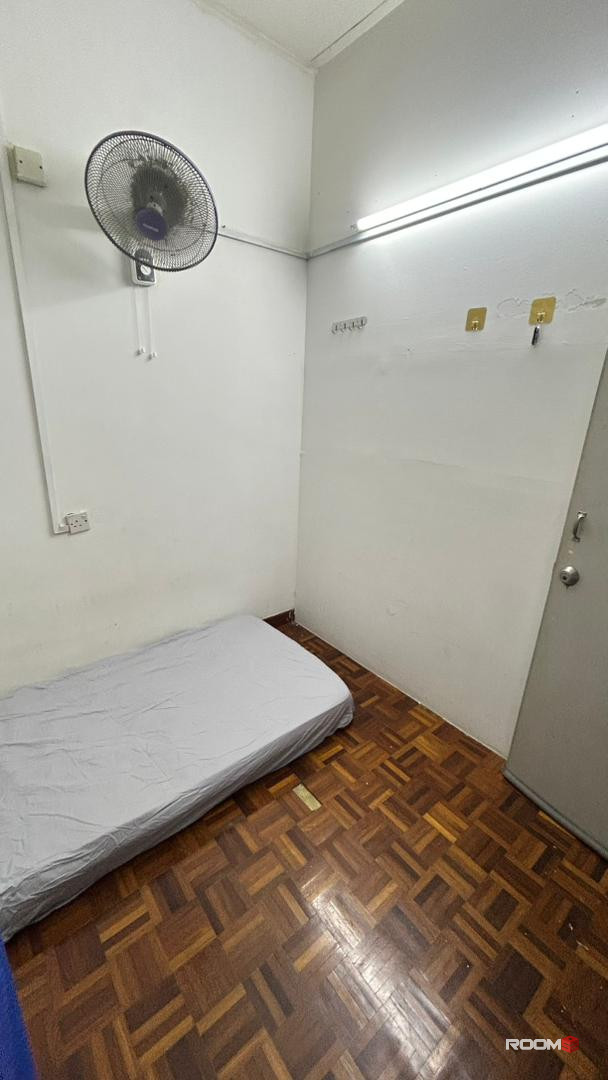 ⚡️ LOW DEPOSIT PROMO ⚡️ Affordable Room for Rent nearby Sunway Giza, IOI Damansara, One Utama