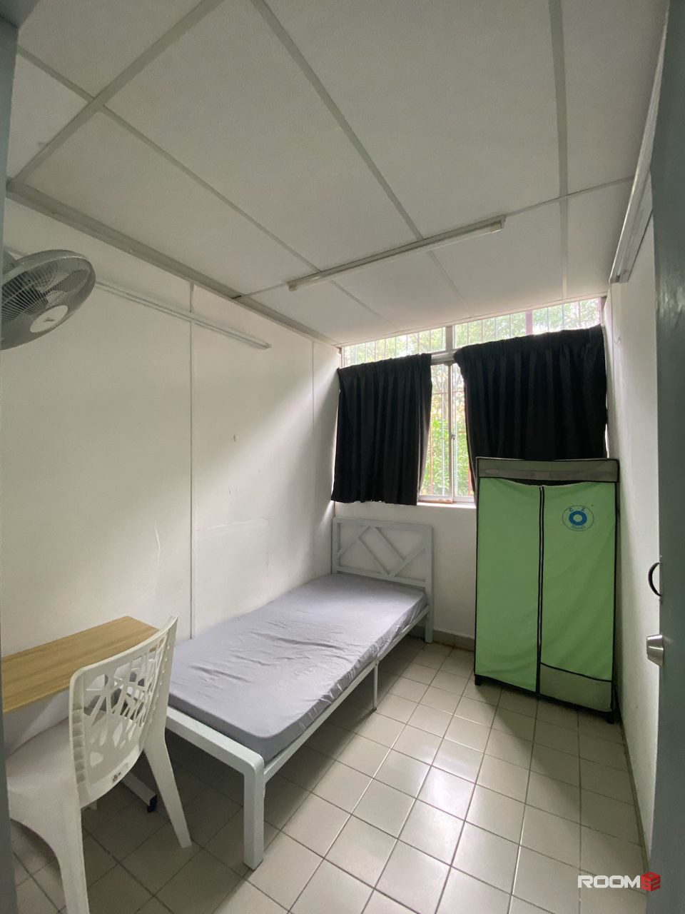 🛌🏻 Room with Window in D'Aman Crimson, Ara Damansara 450m walk to Lembah Subang LRT 📍