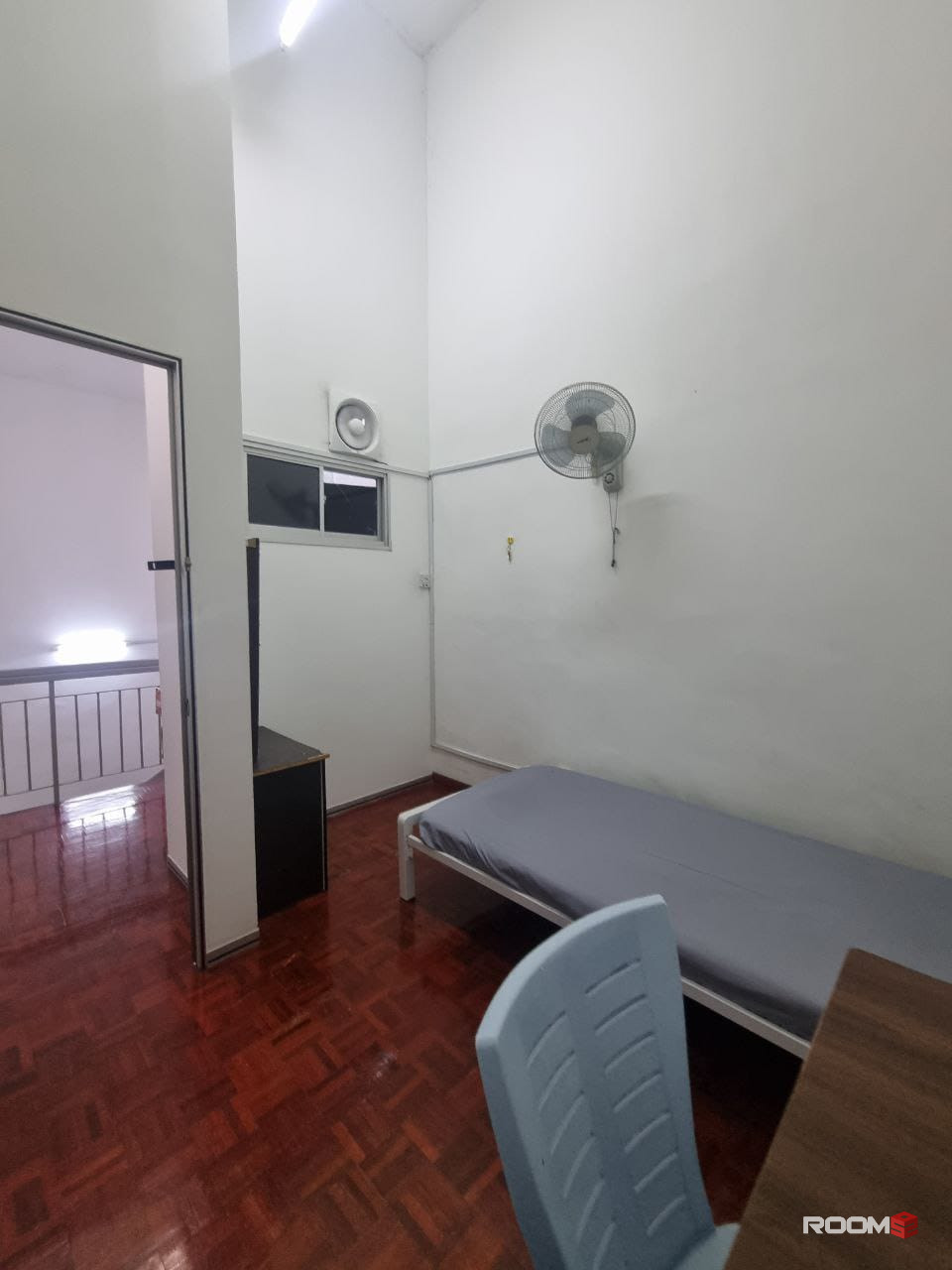 Puchong Jaya 📍 Free WIFI + Air cond ❄️ room for rent ‼️ jalan Tempua , Near IOI MALL 📍