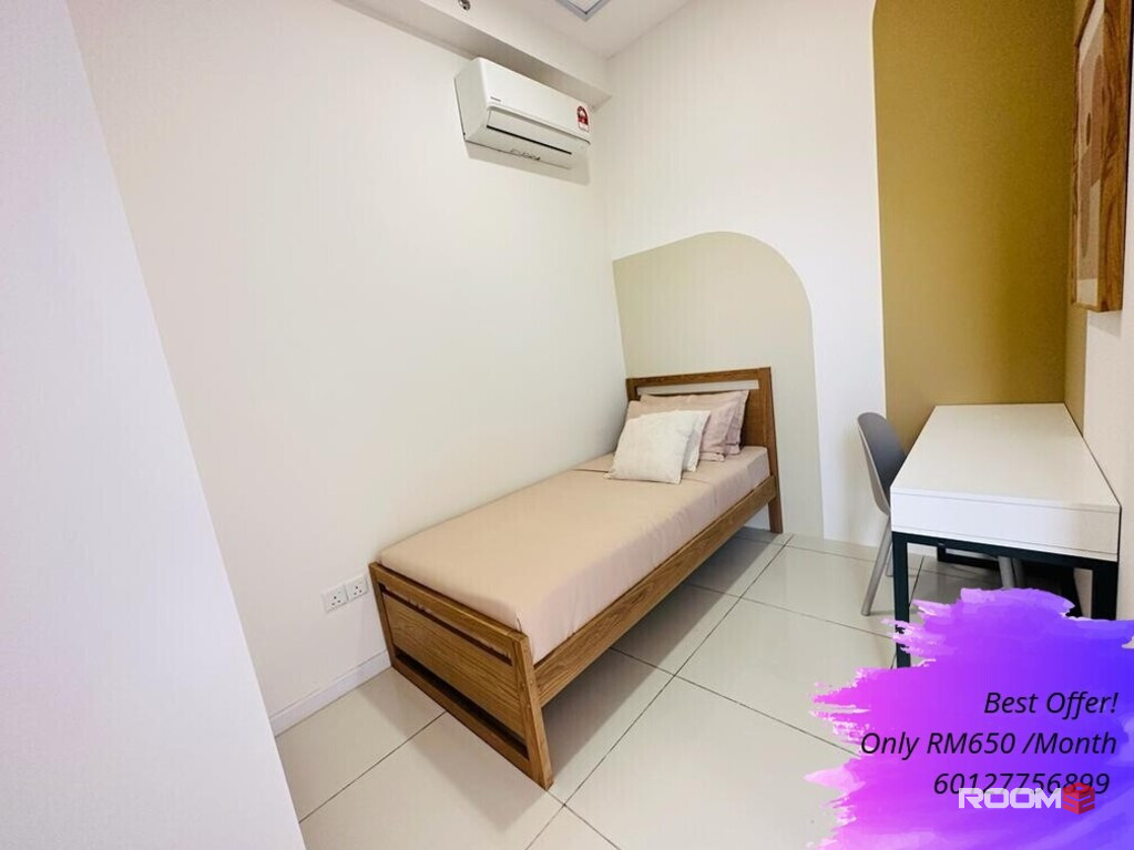 MIDDLE ROOM ✨FEMALE UNIT✨FULLY FURNISH BRAND NEW ROOM TO RENT✨