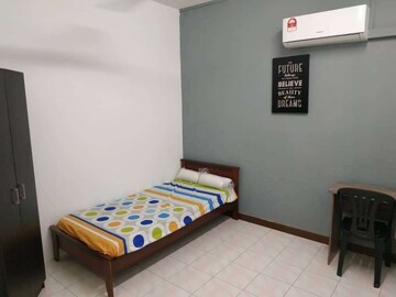 AFFORDABLE ROOM TO RENT @ SS2