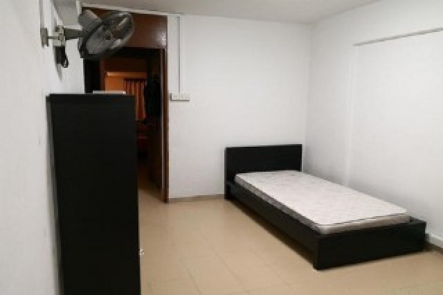 Room For Rent USJ Subang Near Summit, Segi College With Wifi