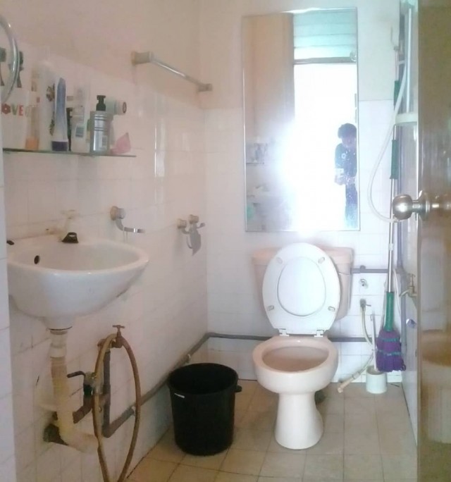 AVAILABLE ROOM AT Taman Jaya PJ52 Walking Distance to MBPJ ,LRT Free Wifi