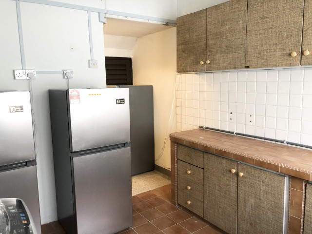 cheap room rental in SS2 !! Short term available!!