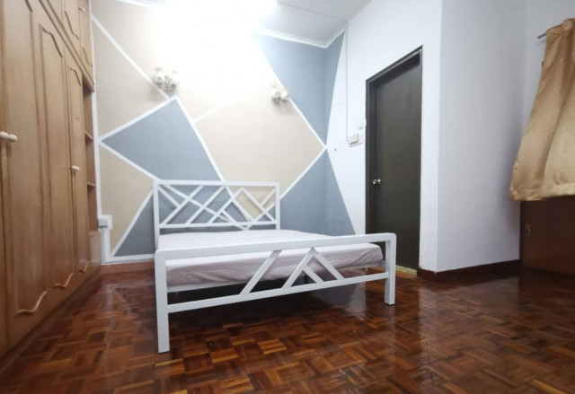 ROMANTIC MASTER ROOM OWN BR FREE WIFI