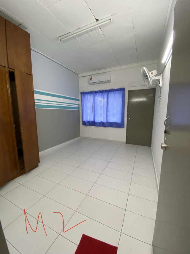 PJ SS2/10 ROOM FOR RENT