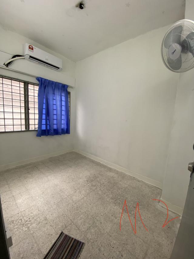 PJ SS2/10 ROOM FOR RENT with LOW DEPOSIT!!