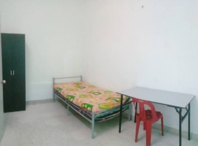 New! Available Medium Room to Rent at Bandar Puchong Jaya with Free Weekly Cleaning Services!
