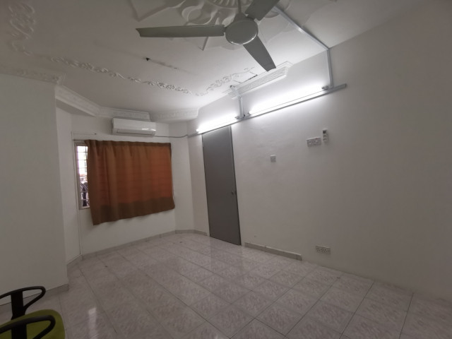 PJ SS23 TAMAN SEA SINGLE/MEDIUM ROOM FOR RENT