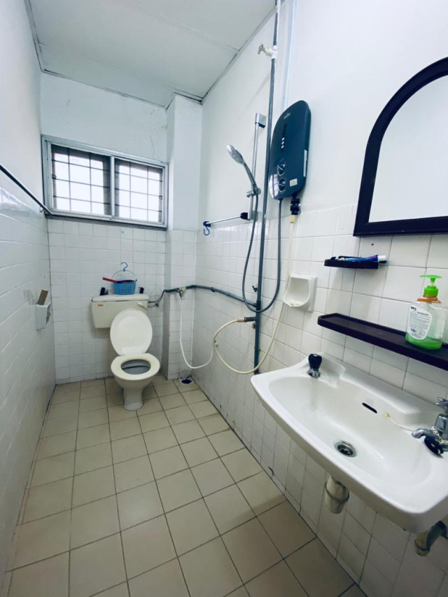Available room in Petaling Jaya