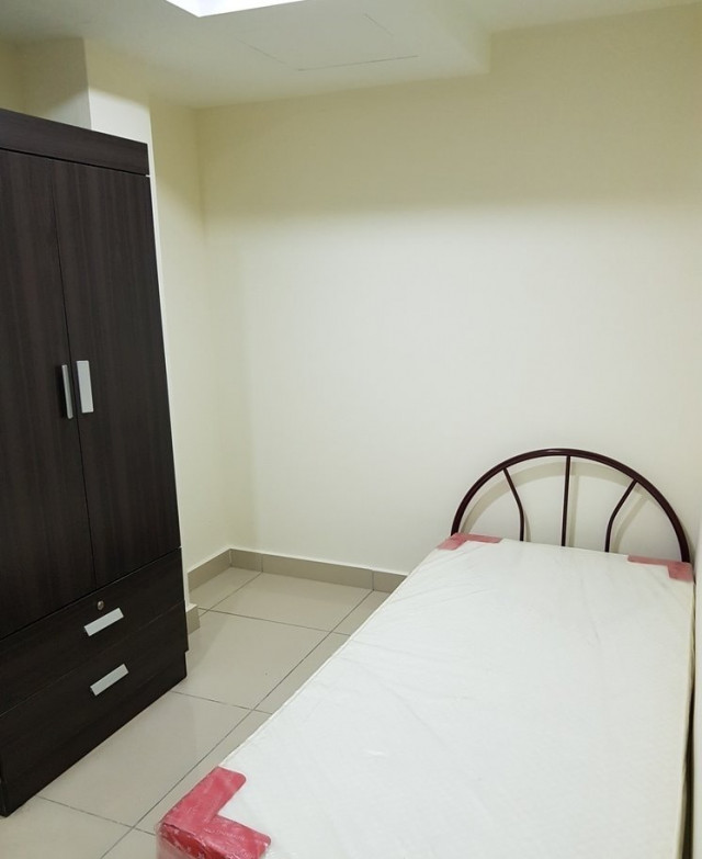 Jalan Bayan, Bandar Puchong Jaya available Medium Room to Rent with Lowest Rate!