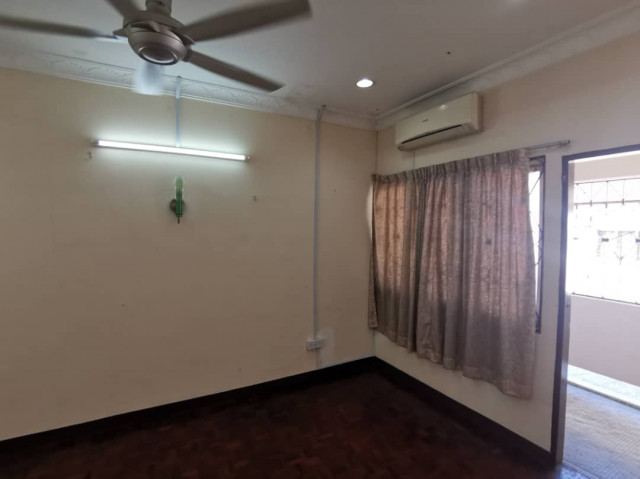 SS2 room for rent