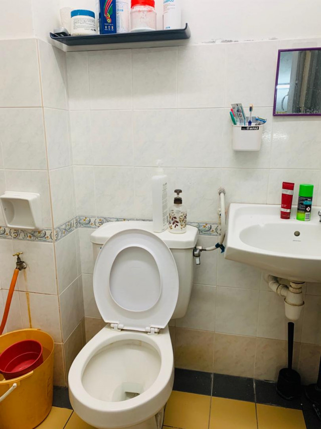 Room For Rent At Pusat Bandar Puchong. Free Weekly Cleaning Service