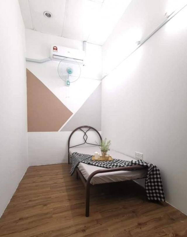 LOVELY MRT TTDI FREE WIFI LOW DEPOSIT ROOM FOR RENT