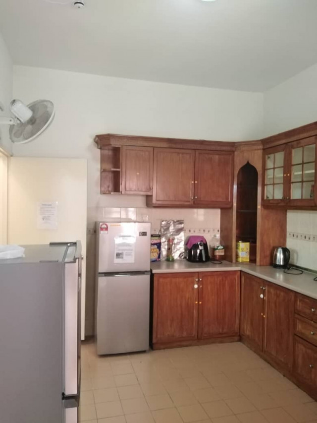 MEDIUM ROOM IN BANDAR UTAMA 1