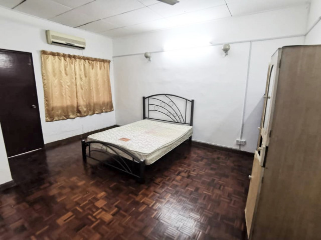 Master Room in Ss21 Damansara Utama !