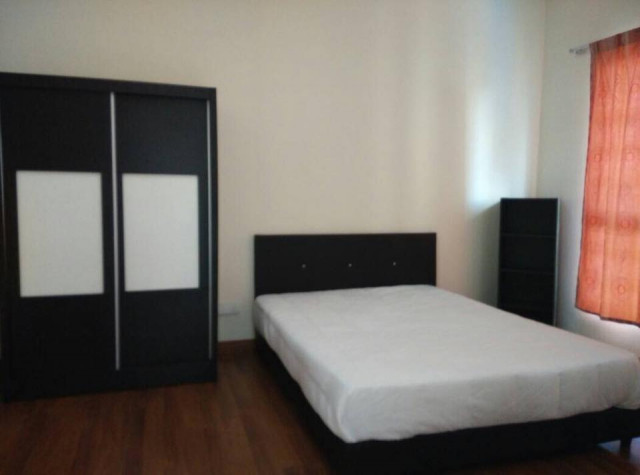 New! Available Medium Room to Rent at Bandar Bukit Puchong with Aircond!