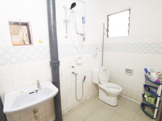 Small Room for Rent in Ss21 Damansara Utama!