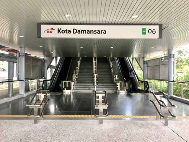 5Minutes Walking Distance to Kota Damansara MRT Station