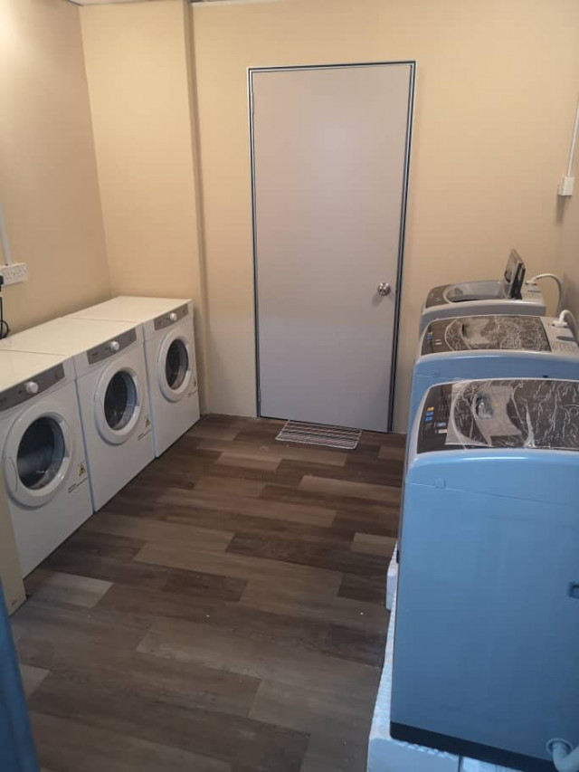 Room for rent. Walking distance Sungai Besi LRT Station