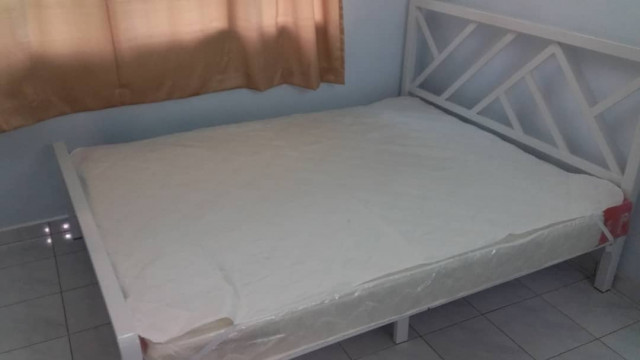 Hot Area! Limited Medium Room to Rent at Jalan Bayan, Bandar Puchong Jaya. Aircond Room with Lowest Rate!