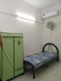Available room in Petaling Jaya