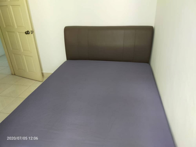 Limited Medium Room to Rent at Jalan Bayan, Bandar Puchong Jaya. Maintenance and WiFi Provided!