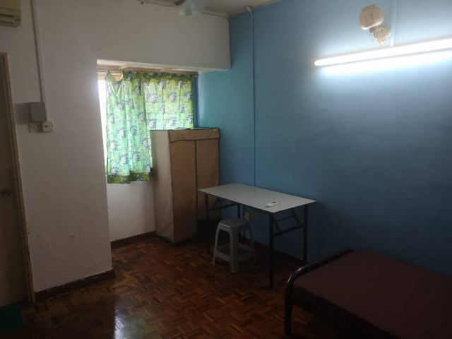 Limited Room at Kelana Jaya! Walking distance to LRT!!