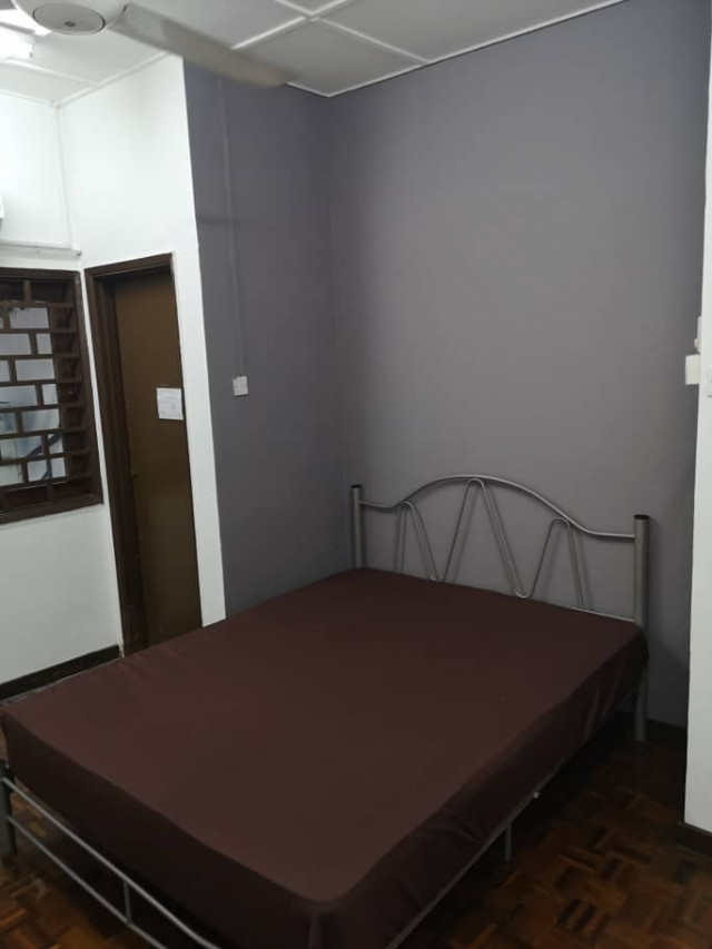 Limited Room at Kelana Jaya! Walking distance to LRT!!