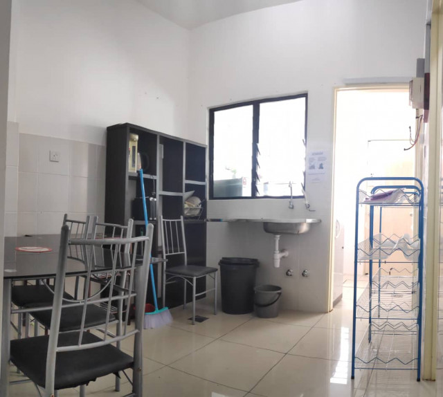 Small Room with Ac for Rent in Setia Alam!