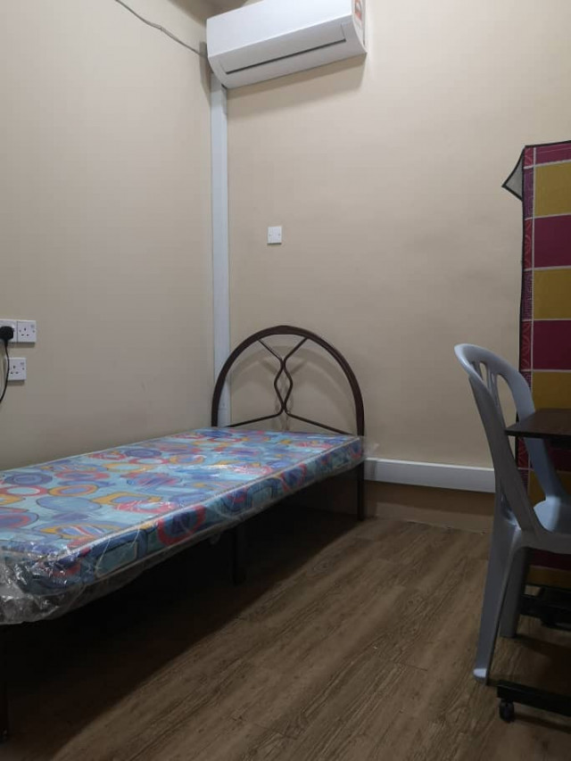 Limited Room at Kelana Jaya! Walking distance to LRT!!