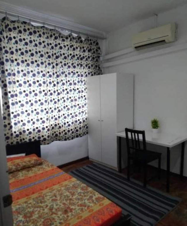 Great! Medium Room to Let at Jalan Tempua, Bandar Puchong Jaya. Weekly Cleaning and Maintenance Provided!