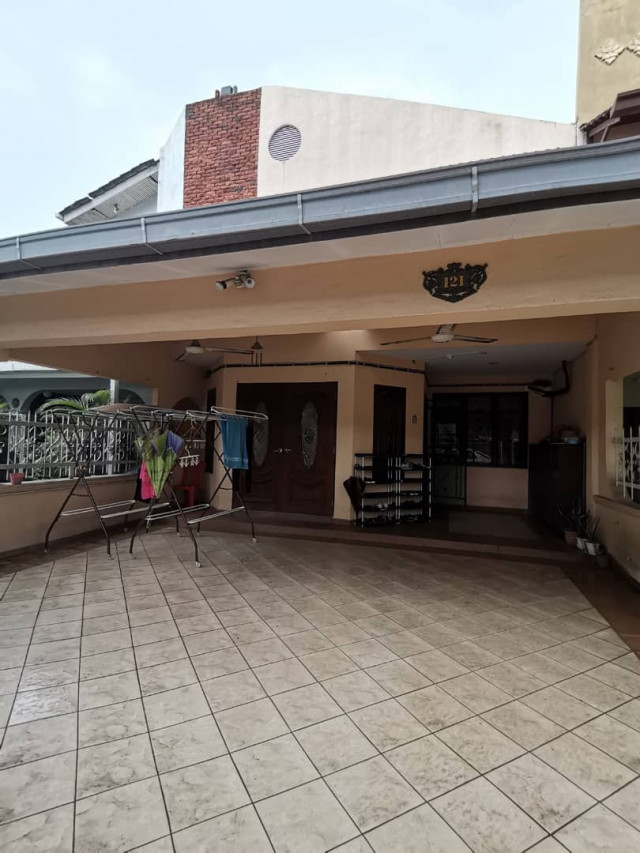 Available room in Subang Jaya