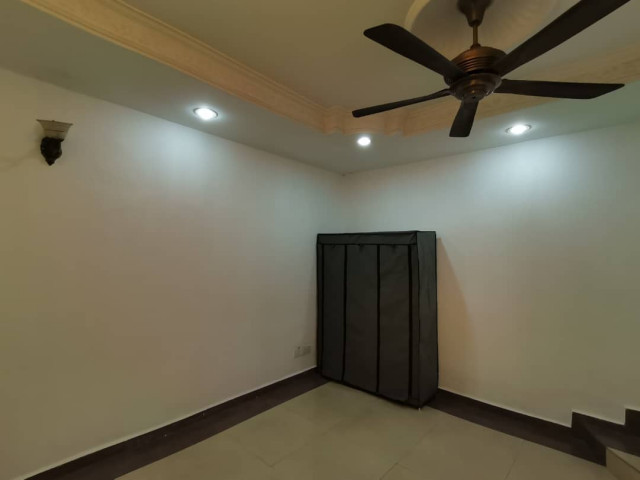 ZERO DEPOSIT Available room in Subang Jaya