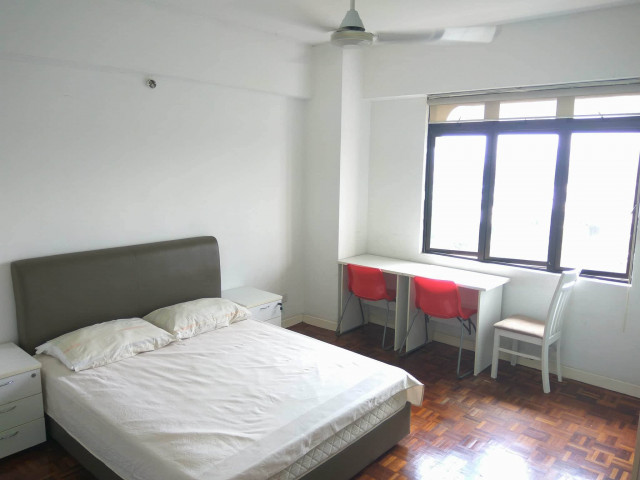 Nice! Available Medium Room to Rent at Jalan Tempua, Bandar Puchong Jaya. Free Highly Speed WiFi!