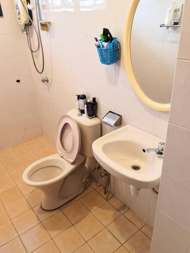 Fully Furnished Master room for rent at BU6