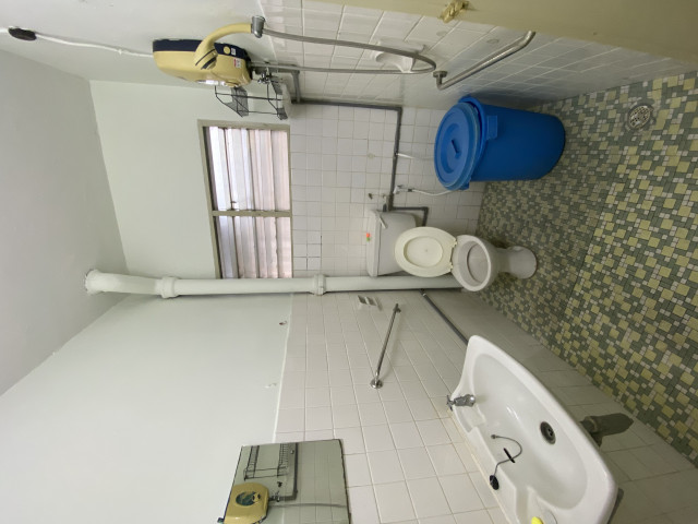 PJ SS2 SINGLE ROOM WITH AC FOR RENT