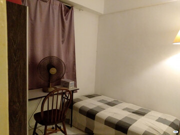 Limited Medium Aircond Room to Rent at Jalan Bayan, Bandar Puchong Jaya. Free Weekly Cleaning and WiFi Provided.