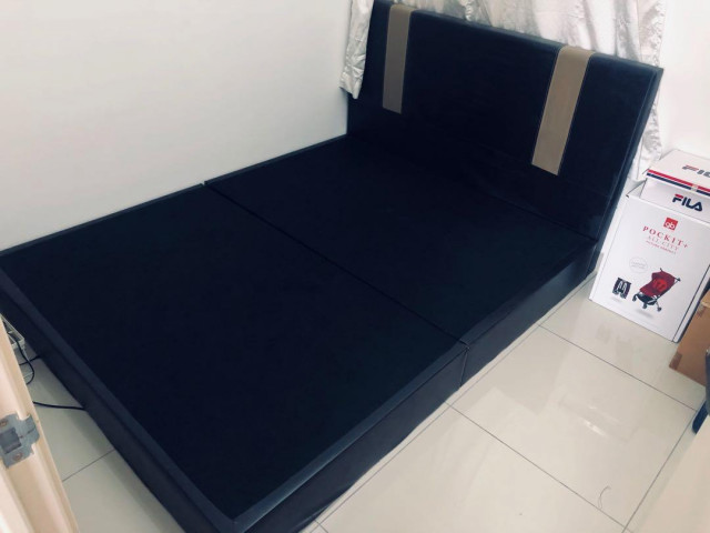 Limited Medium Aircond Room to Rent at Jalan Bayan, Bandar Puchong Jaya. Free Weekly Cleaning and WiFi Provided.