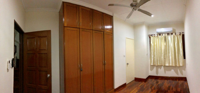 Move in Immediately!! Medium room for rent at BU6