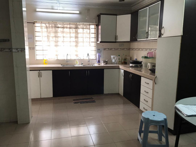Available room in Subang Jaya with wifi