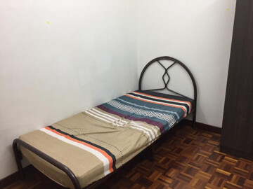 Available room in Petaling Jaya