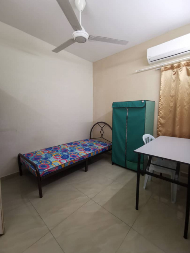 SMALL TO MEDIUM ROOM  FROM RM500