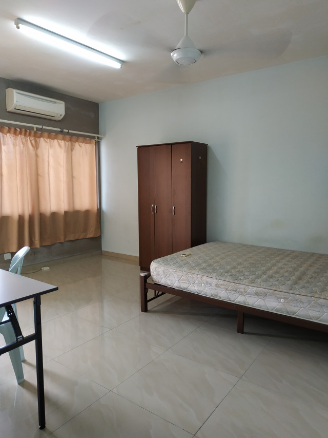 SMALL TO MEDIUM ROOM  FROM RM500